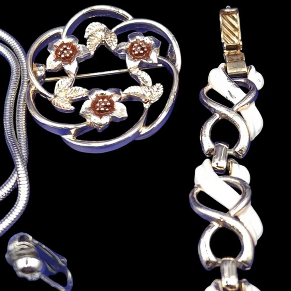 Vintage Sarah Coventry lot - Picture 7 of 8